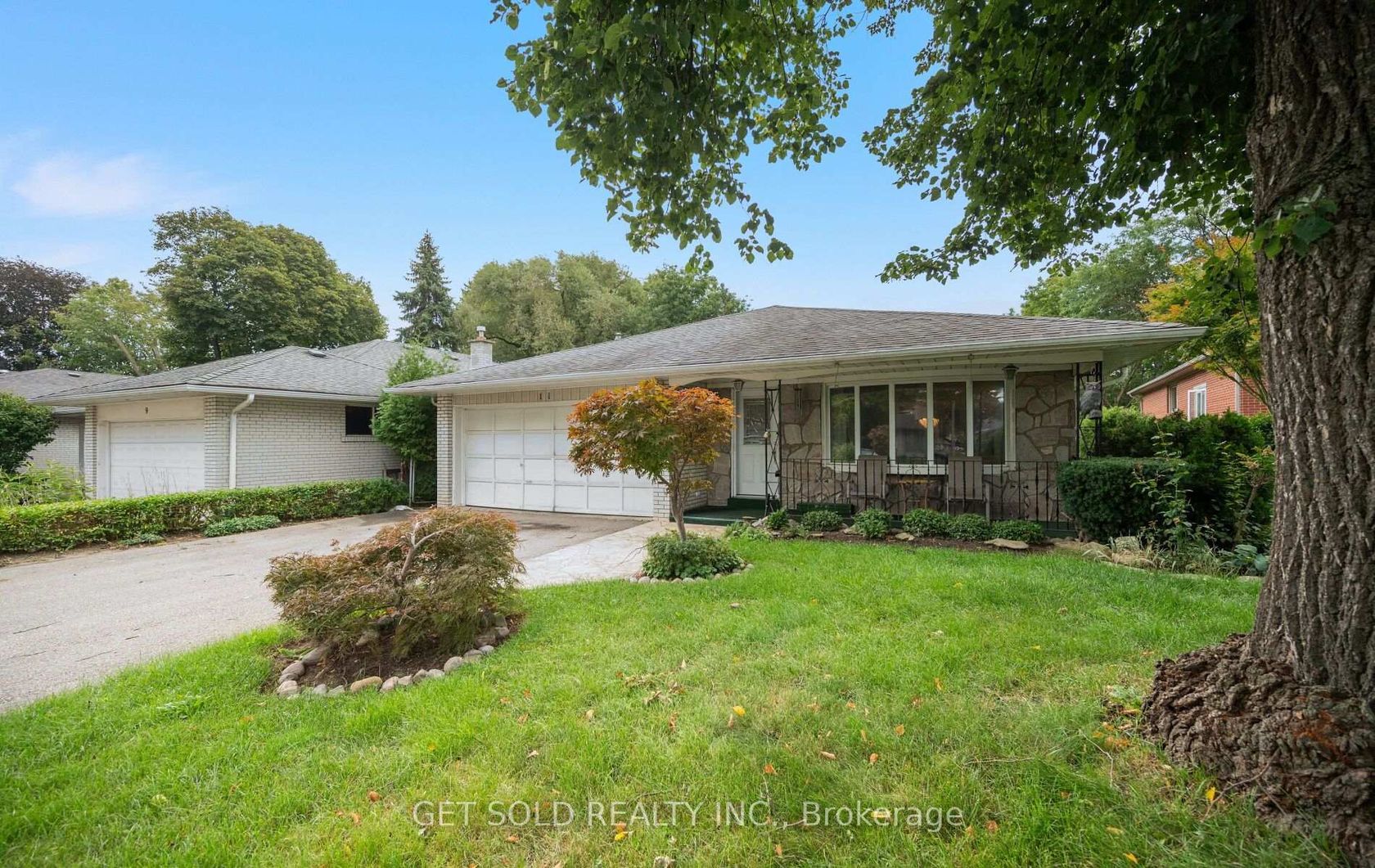 11 Parmalea Crescent, Richview, Toronto photo 8