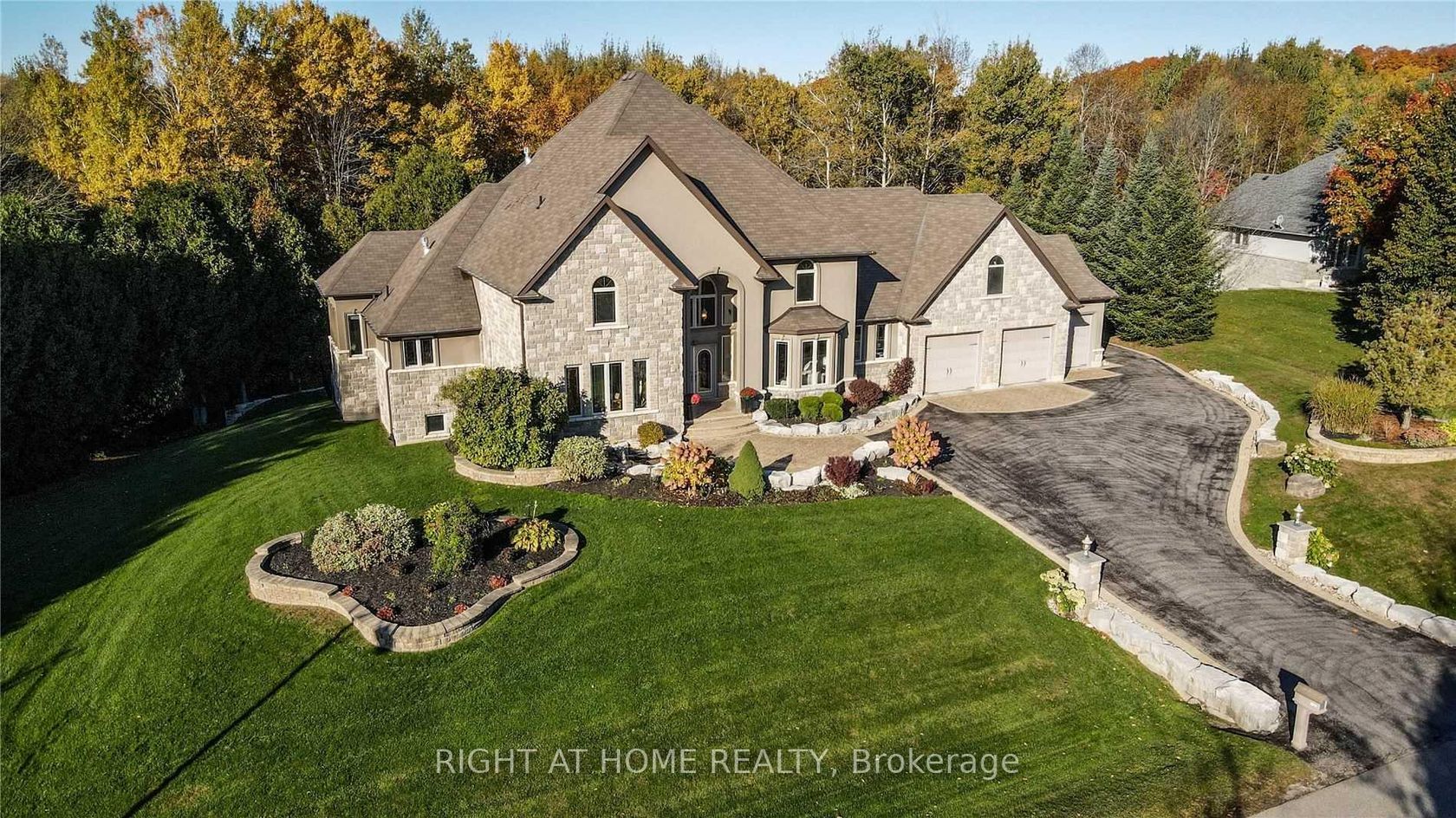 2014 Innisbrook Street, Rural Innisfil, Innisfil photo number 2