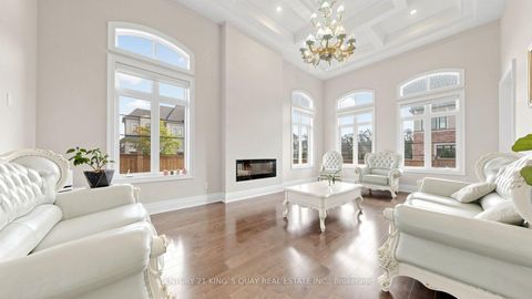 Photo 2 at 3 Sir Henry Court, King City, King