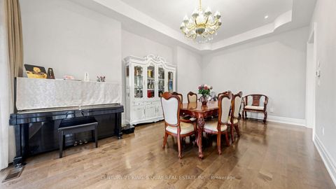 Photo 7 at 3 Sir Henry Court, King City, King