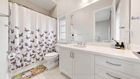 Photo 30 at 3 Sir Henry Court, King City, King