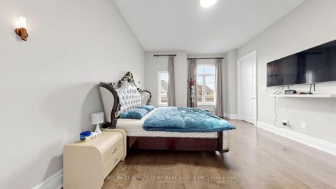 Photo 32 at 3 Sir Henry Court, King City, King