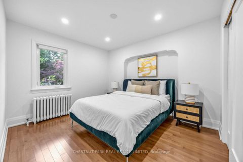 Photo 14 at 178 Hanna Road, Leaside, Toronto