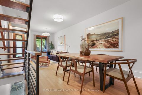 Photo 4 at 652 Richmond Street W, Niagara, Toronto