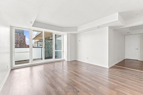 Photo 10 at 416 - 20 Joe Shuster Way, South Parkdale, Toronto