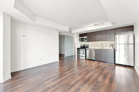 Photo 12 at 416 - 20 Joe Shuster Way, South Parkdale, Toronto