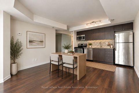Photo 13 at 416 - 20 Joe Shuster Way, South Parkdale, Toronto
