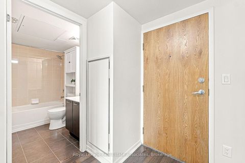 Photo 24 at 416 - 20 Joe Shuster Way, South Parkdale, Toronto