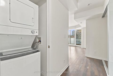 Photo 28 at 416 - 20 Joe Shuster Way, South Parkdale, Toronto