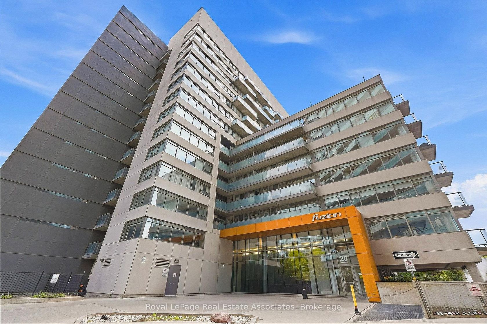 416 - 20 Joe Shuster Way, South Parkdale, Toronto by Loree Meneguzzi Real Estate 416 - 20 Joe Shuster Way, South Parkdale, Toronto