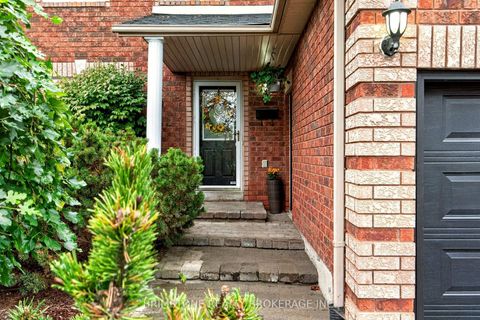 Photo 1 at 32 Wessenger Drive, Holly, Barrie
