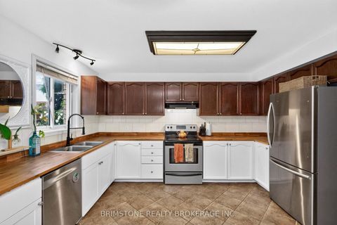 Photo 5 at 32 Wessenger Drive, Holly, Barrie