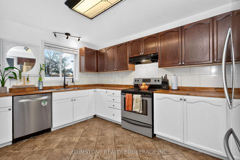 Photo 6 at 32 Wessenger Drive, Holly, Barrie