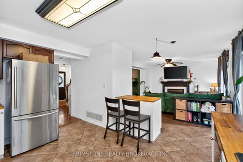Photo 8 at 32 Wessenger Drive, Holly, Barrie