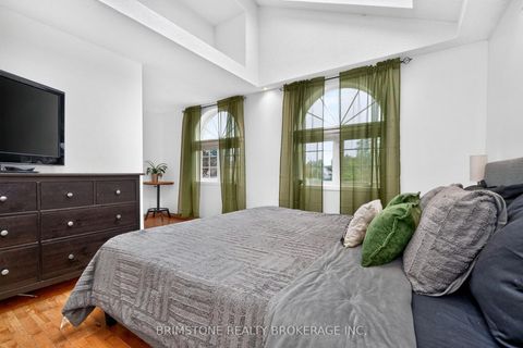 Photo 22 at 32 Wessenger Drive, Holly, Barrie