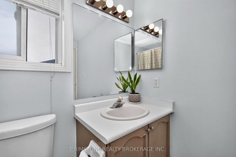 Photo 26 at 32 Wessenger Drive, Holly, Barrie