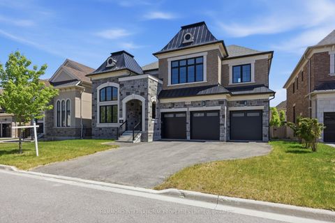 Photo 1 at 19 Little Celeste Court, Patterson, Vaughan