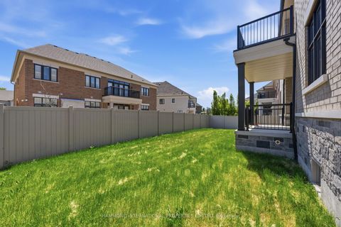 Photo 2 at 19 Little Celeste Court, Patterson, Vaughan
