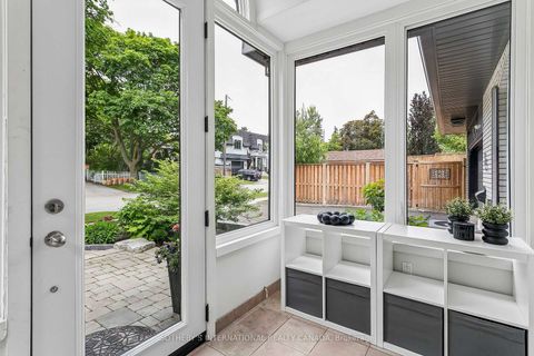 Photo 4 at 35 Shadwick Drive, Richview, Toronto