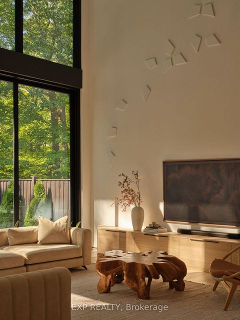 Photo 11 at 105 Park Crescent, Oak Ridges Lake Wilcox, Richmond Hill