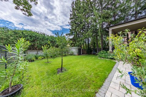 Photo 5 at 109 Oxford Street, Mill Pond, Richmond Hill