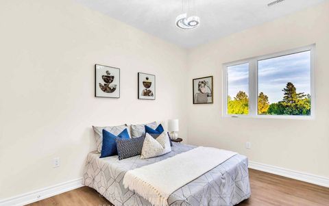 Photo 21 at 33 Landour Avenue, Eglinton West, Toronto