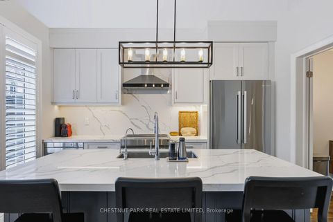Photo 6 at 69 Bloorview Place, Don Valley Village, Toronto