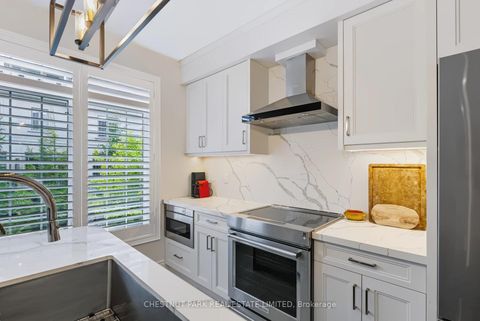 Photo 7 at 69 Bloorview Place, Don Valley Village, Toronto