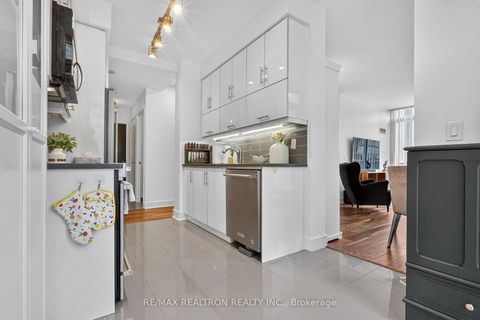 Photo 14 at 912 - 825 Church Street, Moore Park, Toronto
