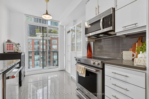 Photo 15 at 912 - 825 Church Street, Moore Park, Toronto