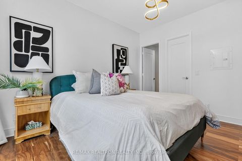 Photo 29 at 912 - 825 Church Street, Moore Park, Toronto