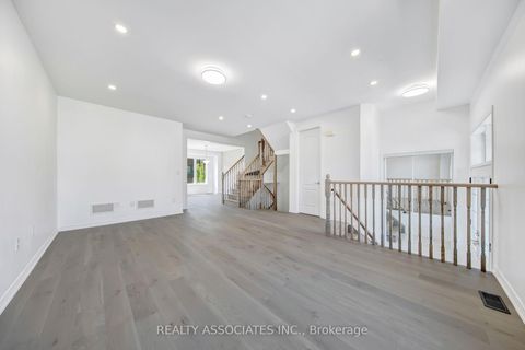 Photo 3 at 17 Vaudeville Drive, Alderwood, Toronto