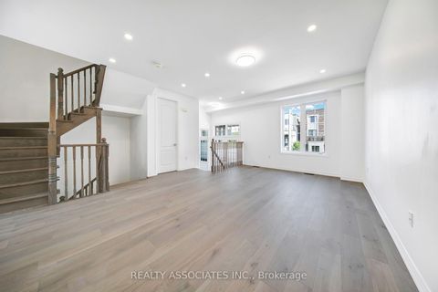 Photo 4 at 17 Vaudeville Drive, Alderwood, Toronto