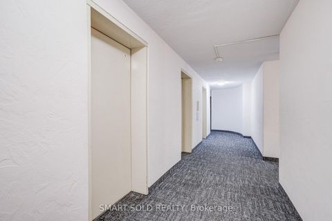 Photo 2 at 210 - 5 Old Sheppard Avenue, Pleasant View, Toronto