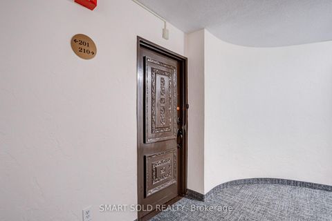 Photo 3 at 210 - 5 Old Sheppard Avenue, Pleasant View, Toronto
