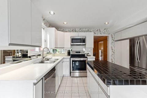 Photo 9 at 690 Oriole Parkway, Eglinton, Toronto