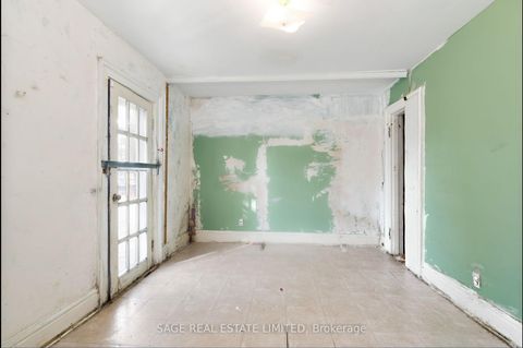 Photo 9 at 16 Sackville Place, South St. James Town, Toronto