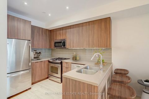 Photo 6 at 32 - 140 Broadview Avenue, South Riverdale, Toronto