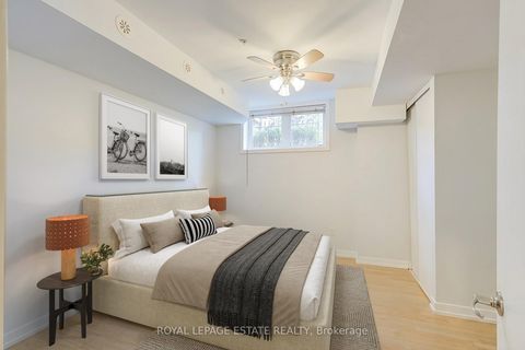 Photo 12 at 32 - 140 Broadview Avenue, South Riverdale, Toronto