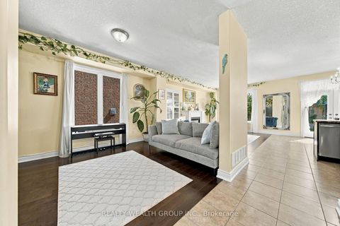 Photo 5 at 43 Booth Lane, Painswick South, Barrie