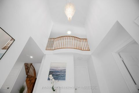 Photo 6 at 159 Monte Carlo Drive, Sonoma Heights, Vaughan