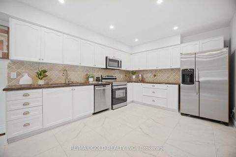 Photo 12 at 159 Monte Carlo Drive, Sonoma Heights, Vaughan
