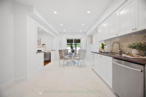 Photo 14 at 159 Monte Carlo Drive, Sonoma Heights, Vaughan