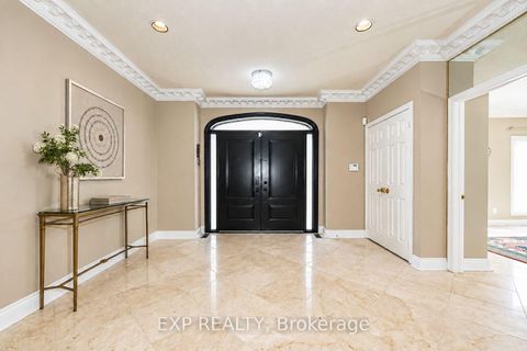Photo 1 at 29 Northgate Crescent, Bayview Hill, Richmond Hill