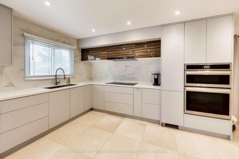 Photo 9 at 27 Via Nova Drive, East Woodbridge, Vaughan