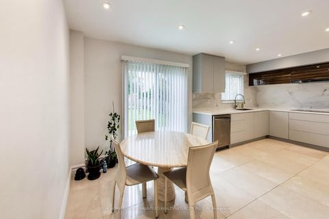 Photo 12 at 27 Via Nova Drive, East Woodbridge, Vaughan