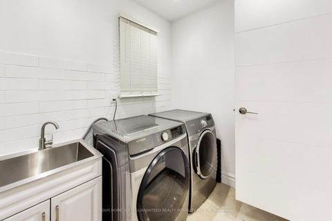 Photo 18 at 27 Via Nova Drive, East Woodbridge, Vaughan