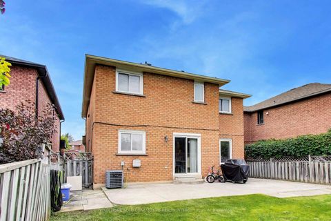 Photo 35 at 27 Via Nova Drive, East Woodbridge, Vaughan