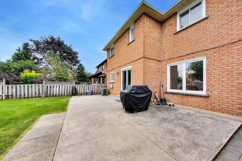 Photo 36 at 27 Via Nova Drive, East Woodbridge, Vaughan