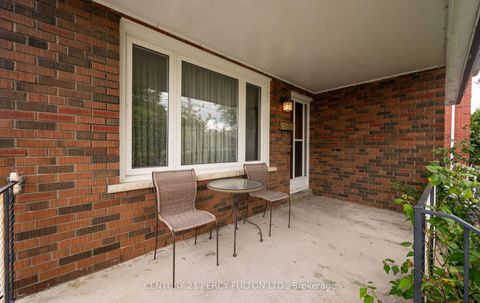 Photo 1 at 27 Willingdon Avenue, Cliffside, Toronto